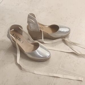 New! Gaimo Silver Tone Espadrille Closed Toe Wedge Sandals Sz 40